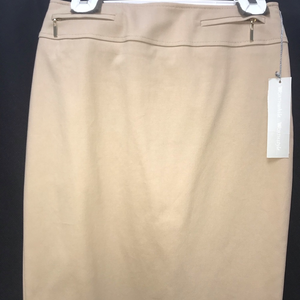 “Oyster” color WORTH skirt